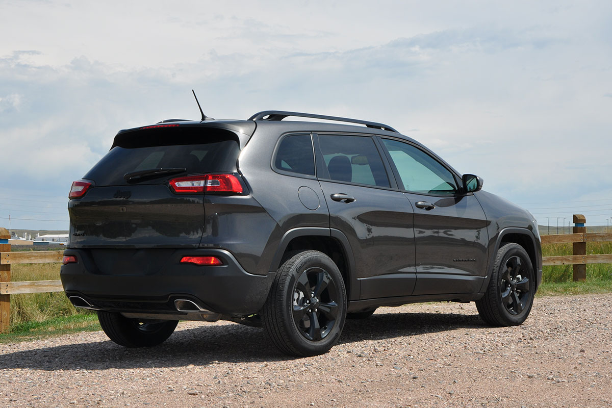 Comparison Jeep Cherokee 2015 vs Jeep Compass 2015 SUV Drive